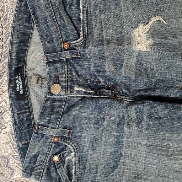 Rock & Republic  flair jeans - Picture 3 of 5